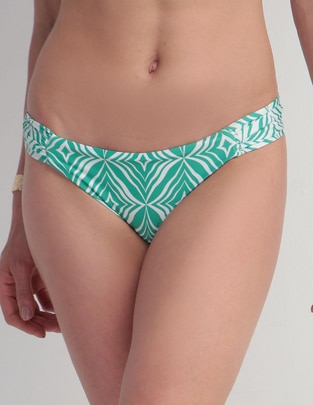 Panty bikini a la cadera para mujer