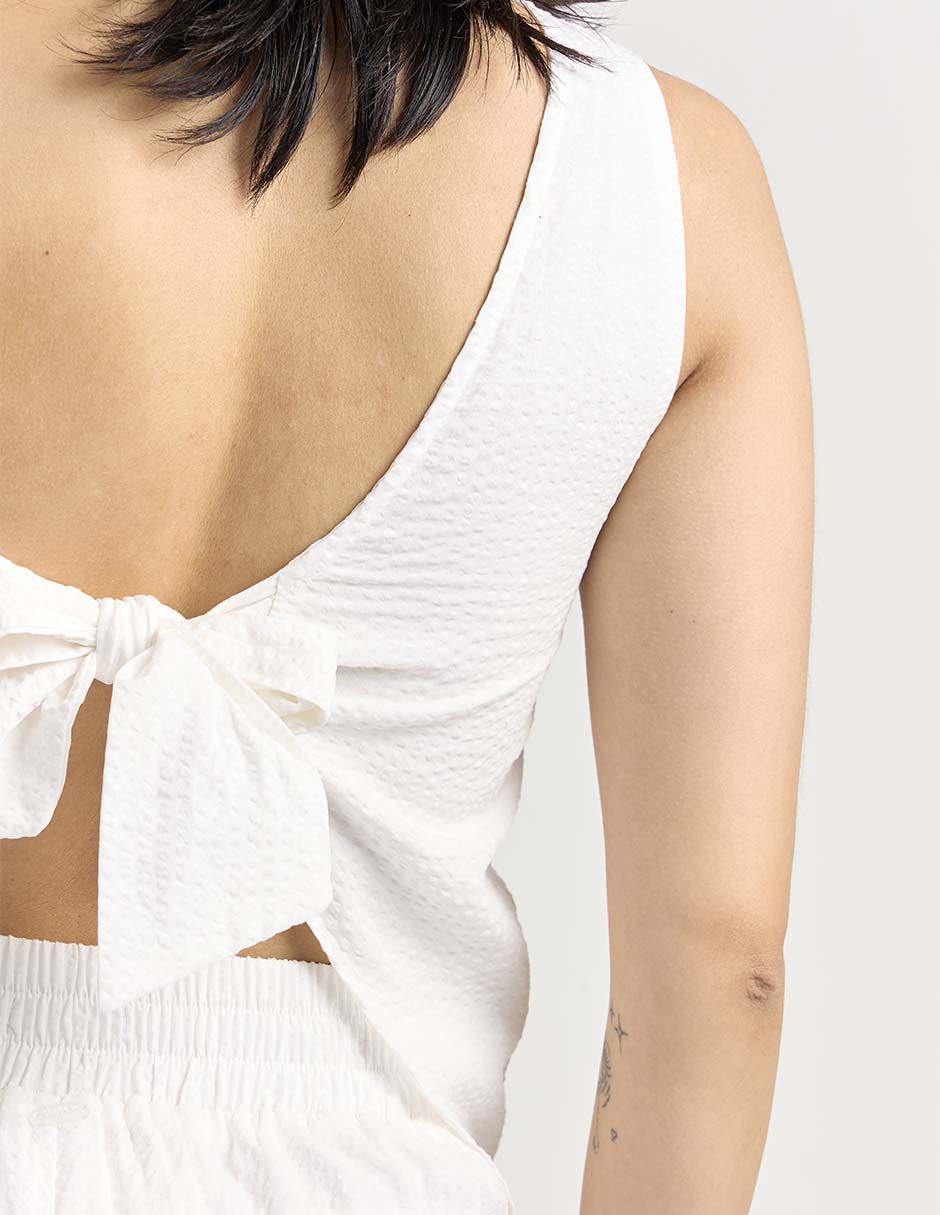 Top cuello asimétrico escote espalda cruzada 2