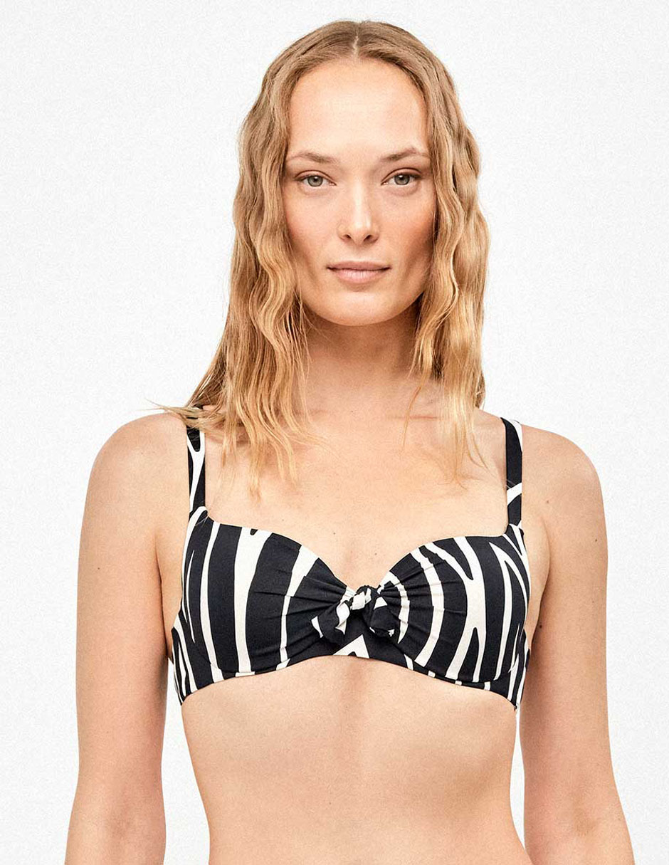 Top estampado animal print con copas para mujer