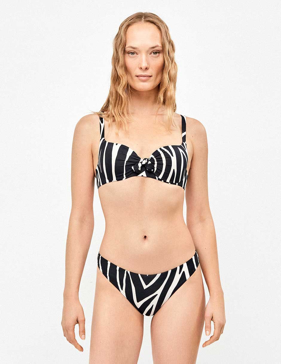 Top Gisela estampado animal print con copas para mujer