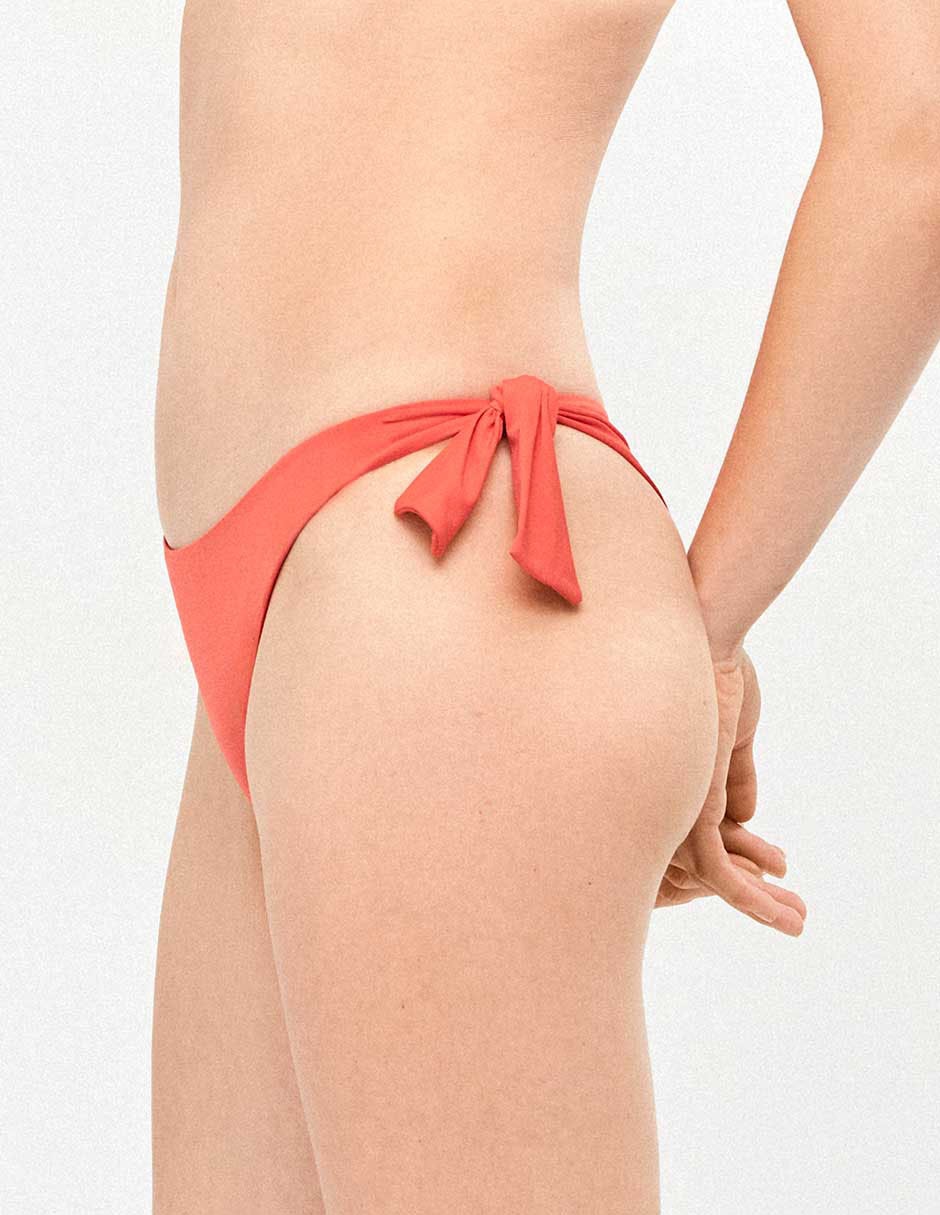 Tanga bikini Gisela a la cadera para mujer