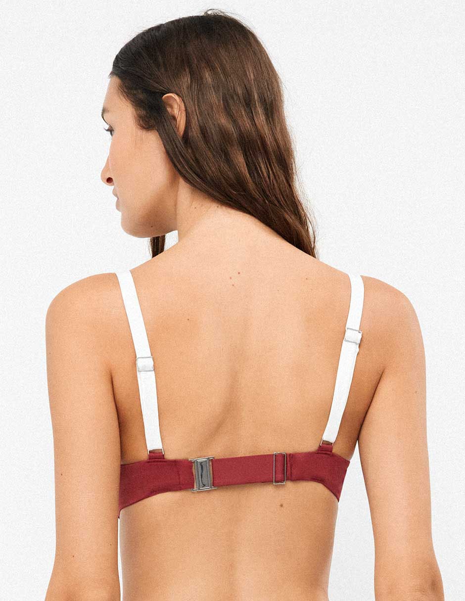 Brassiere 4