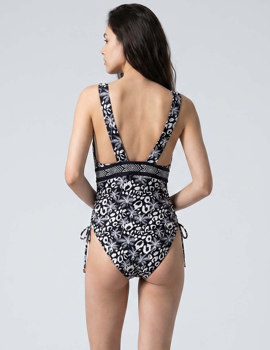 Traje de baño completo Dolores Cortés estampado floral para mujer