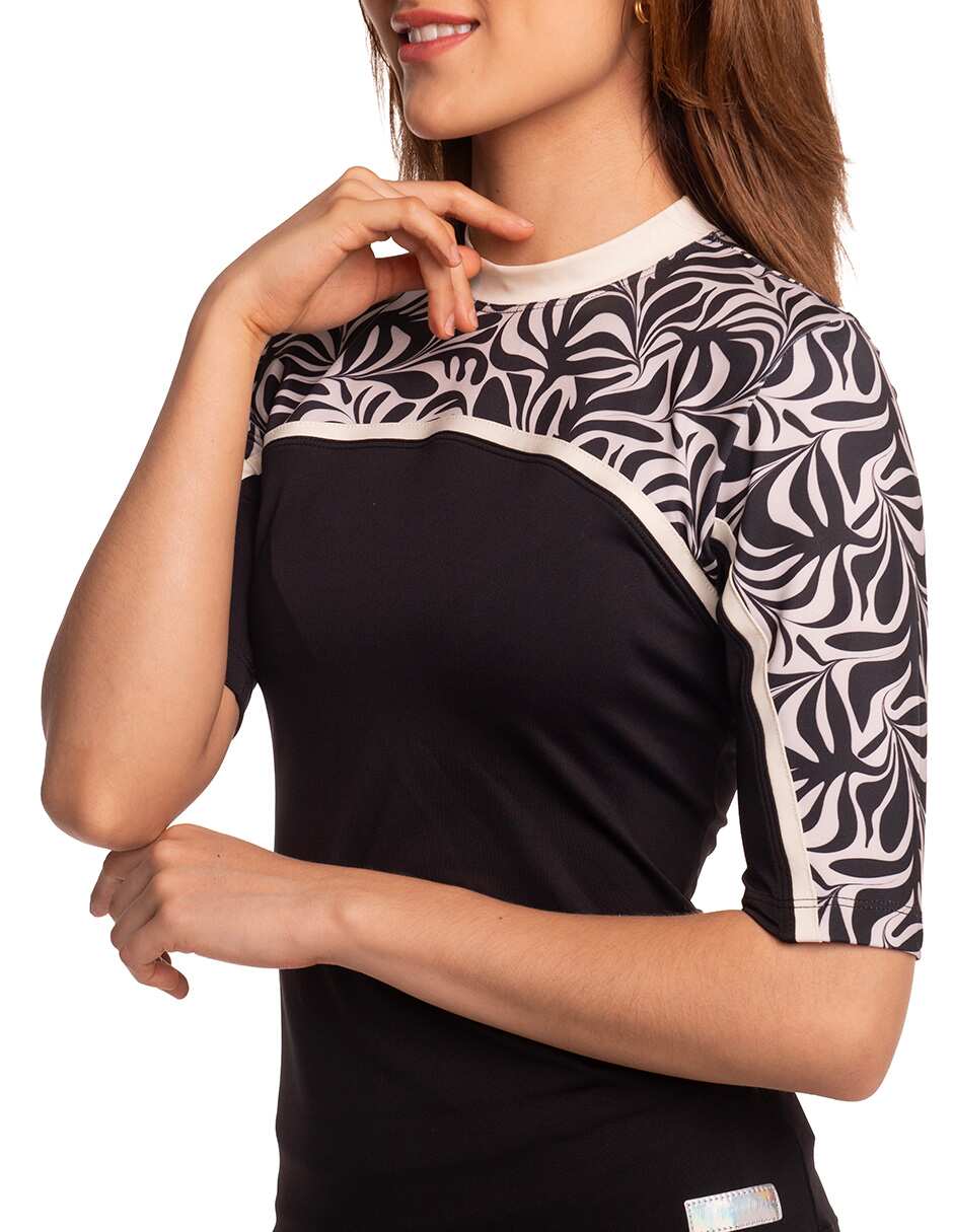 Wetshirt estampado floral para mujer